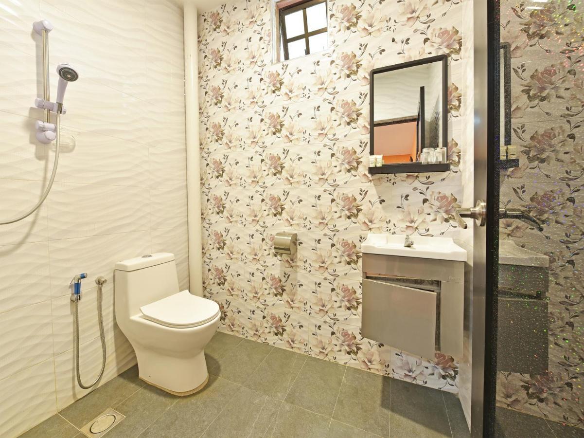 Oyo 90722 D'Puncak Hotel Камерън Хайлендс Екстериор снимка